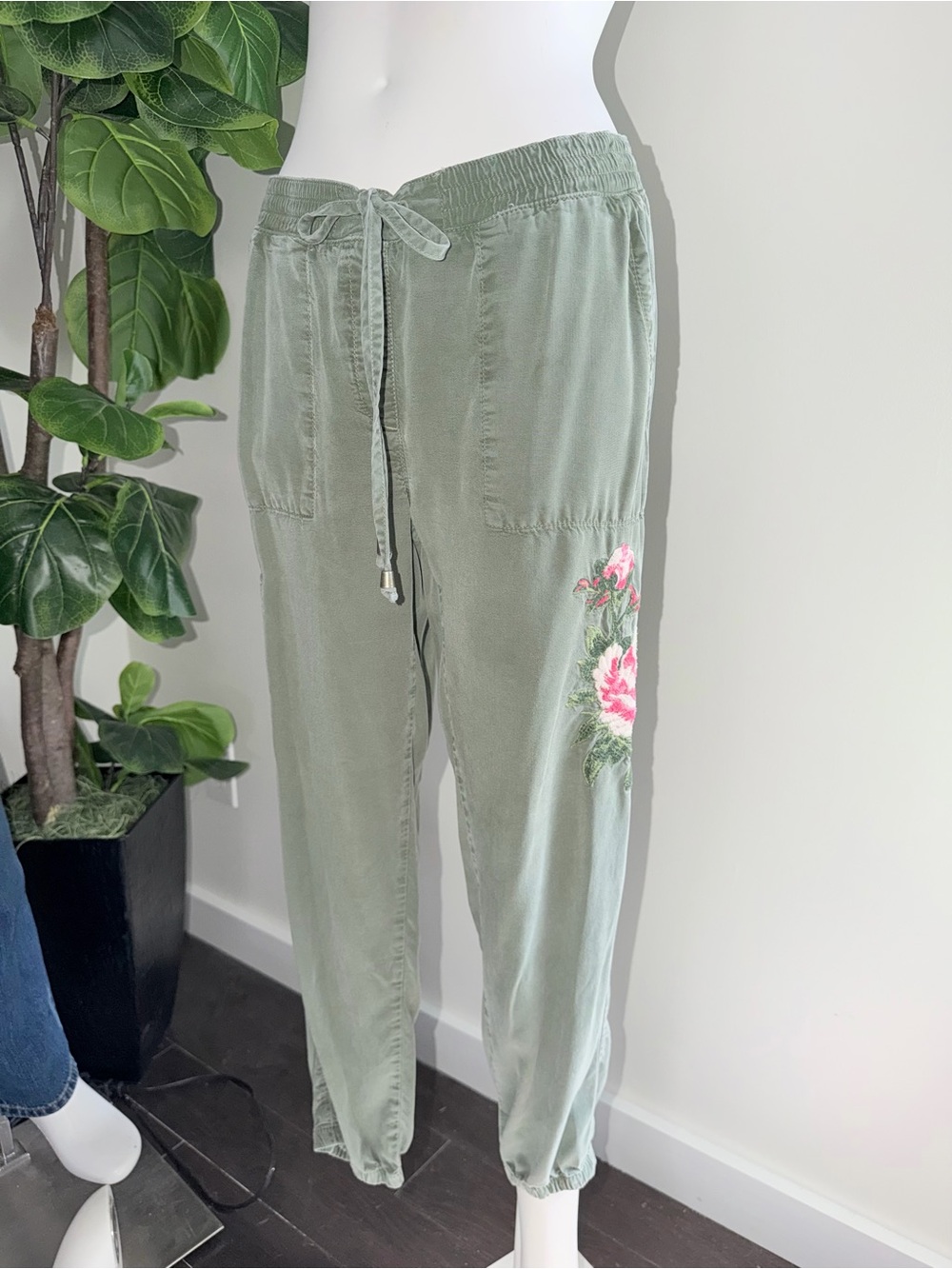 Olive Green Embroidered Drawstring Women’s Pants